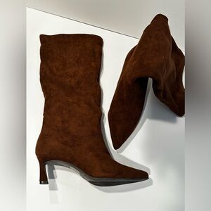 Brown suede kitten, heel boots